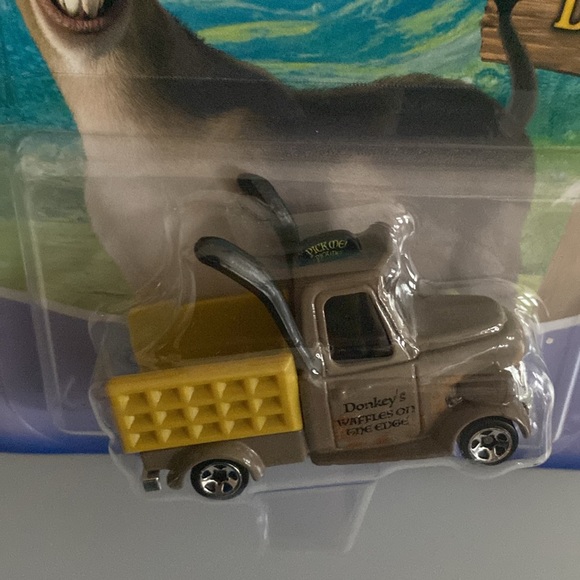 Hot Wheels Character Cars Shrek Donkey - Picture 2 of 3